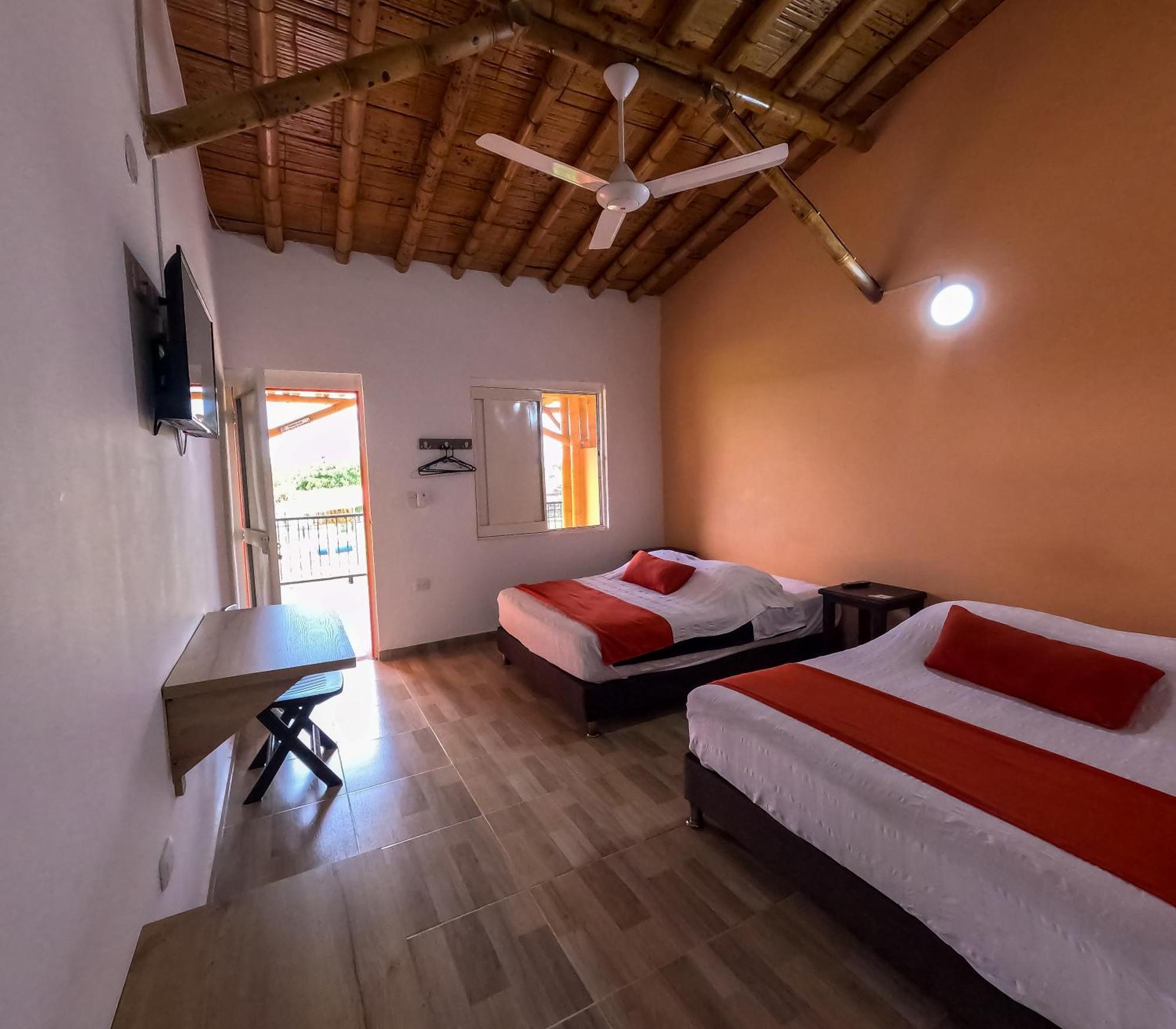 Hotel Parque De Arrieros Montenegro